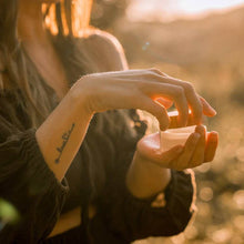 Cargar imagen en el visor de la galería, Hidrolaterapia de Verano para familias multiespecie:  El poder de las aguas medicinales para el cuidado de la piel y cabello